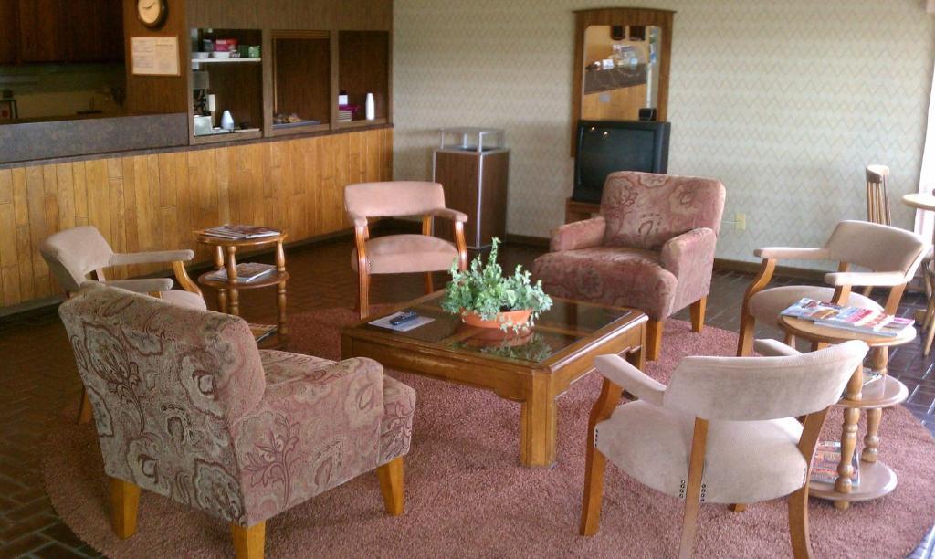 Old Towne Motel Westby Bagian luar foto