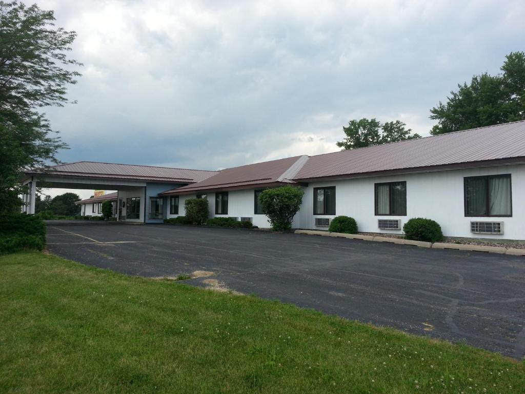Old Towne Motel Westby Bagian luar foto