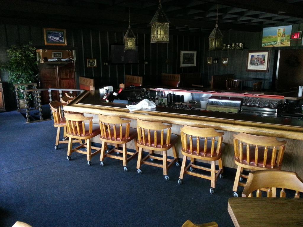 Old Towne Motel Westby Bagian luar foto