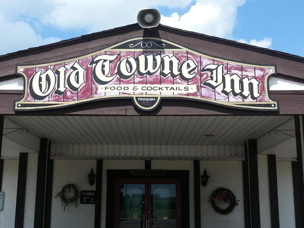 Old Towne Motel Westby Bagian luar foto